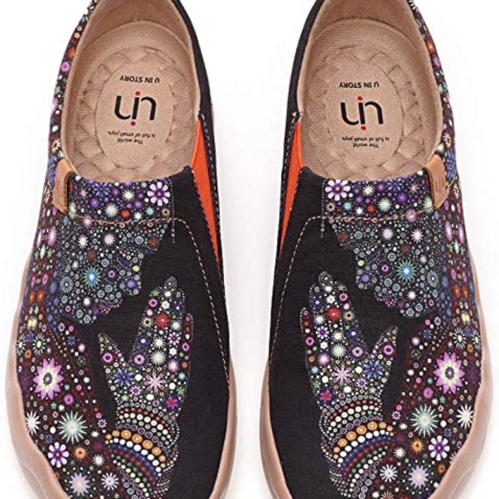 UIN Women's Fashion Art Sneaker Canvas Slip-On Ladies Travel Shoe Size 6.5
